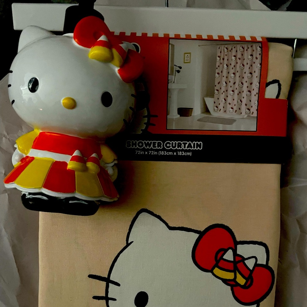 Hello Kitty Shower Curtain & Soap Dispenser NWT